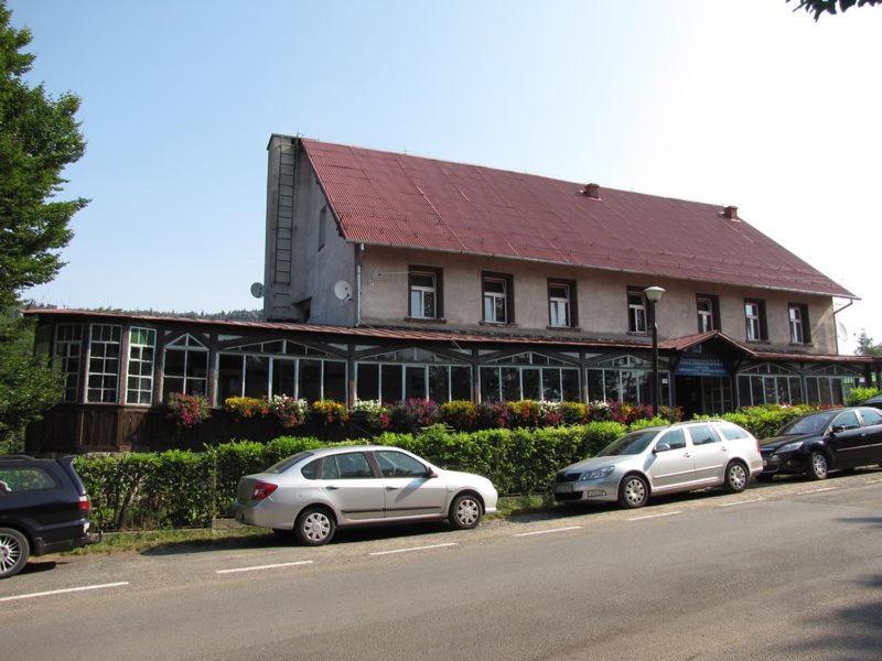 Hostel Gosciniec Szczeliniec Karlow Exteriér fotografie